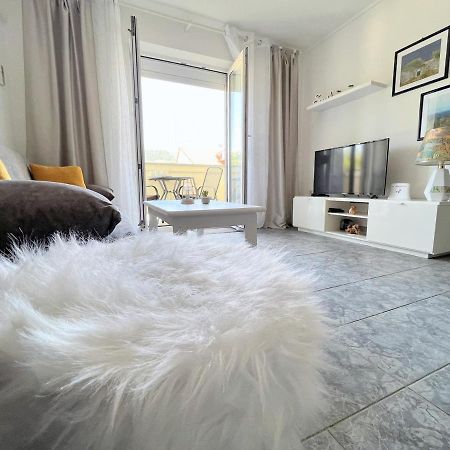 Rab City Apartment Greeny Раб Экстерьер фото