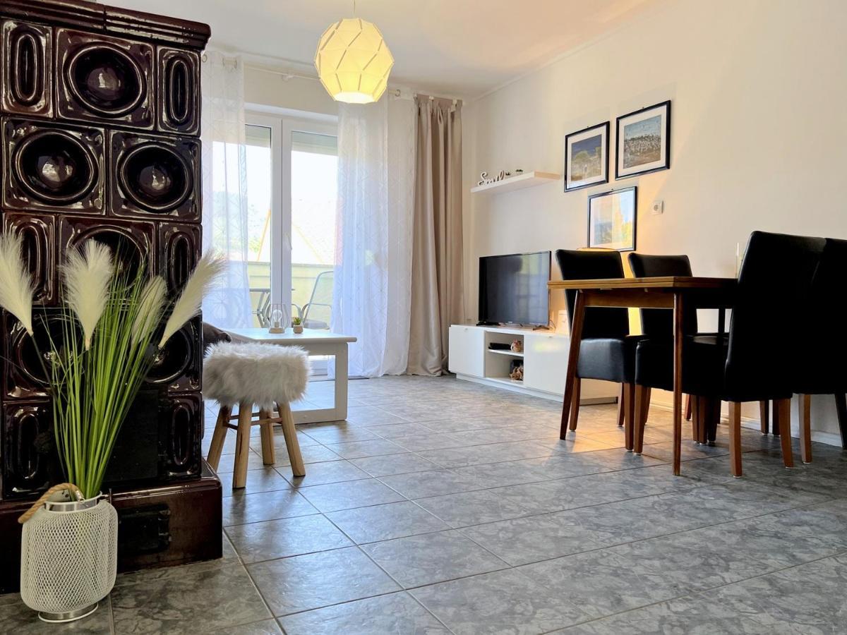 Rab City Apartment Greeny Раб Экстерьер фото