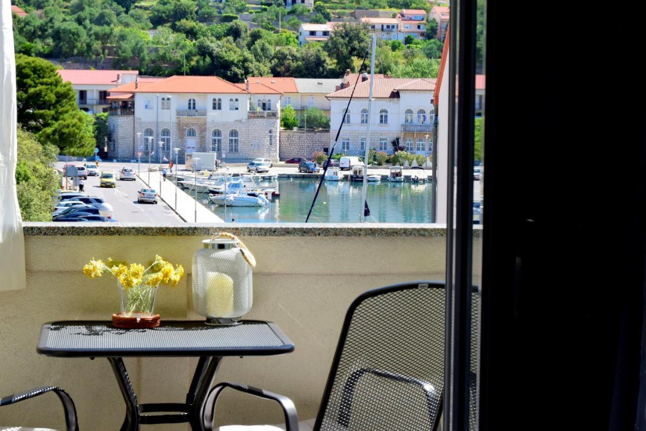 Rab City Apartment Greeny Раб Экстерьер фото