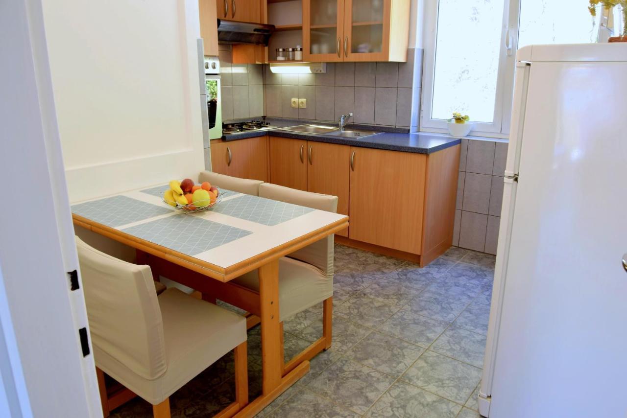 Rab City Apartment Greeny Раб Экстерьер фото