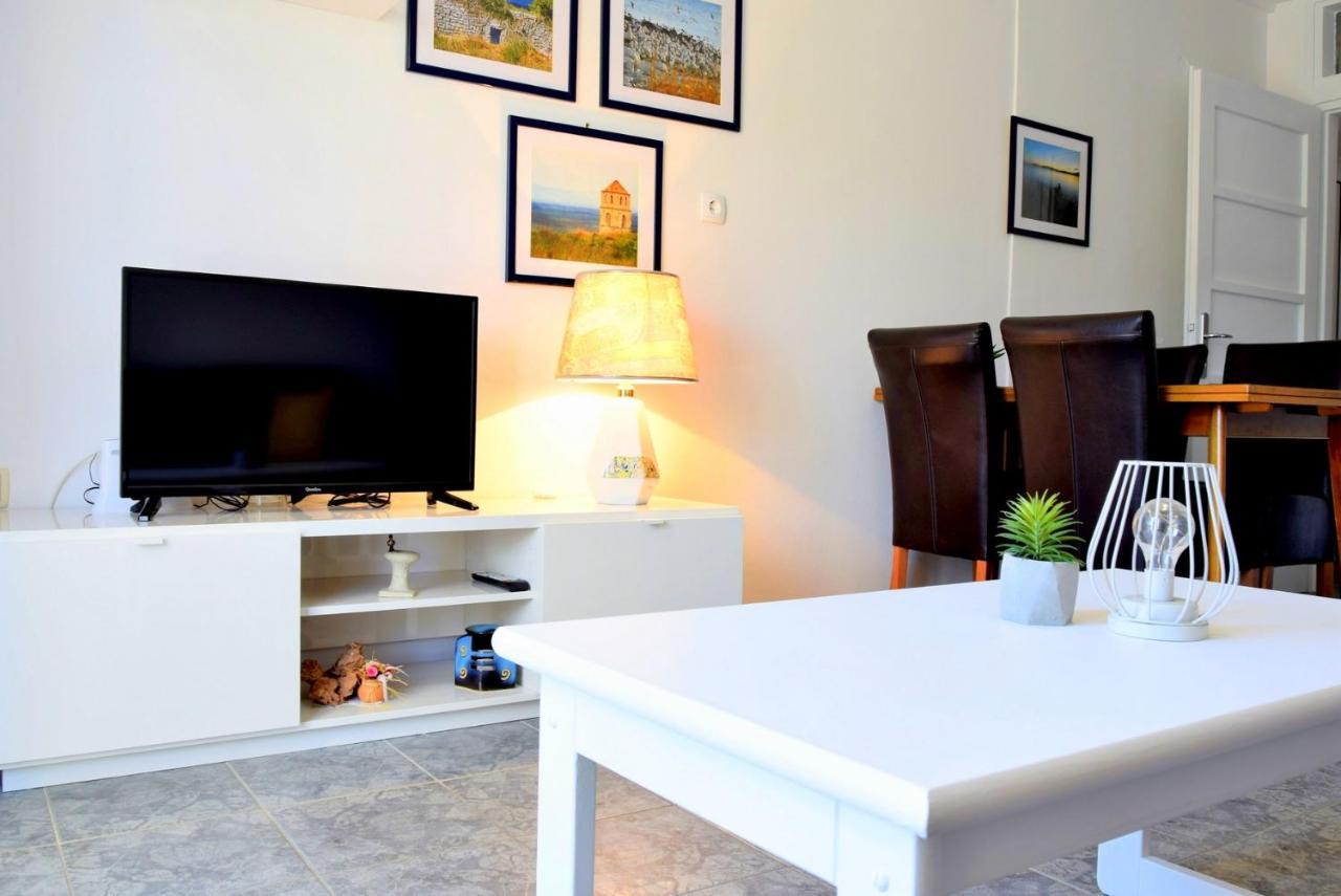 Rab City Apartment Greeny Раб Экстерьер фото
